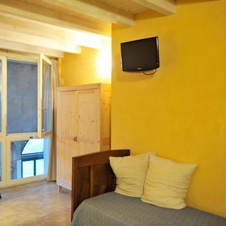 B&B Corte Cornalino 罗韦尔贝拉 外观 照片