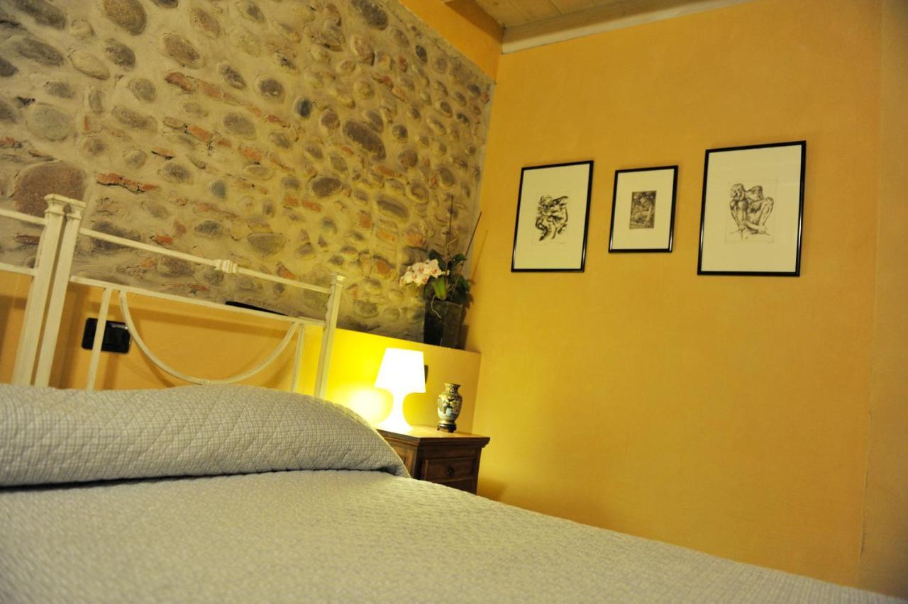 B&B Corte Cornalino 罗韦尔贝拉 外观 照片